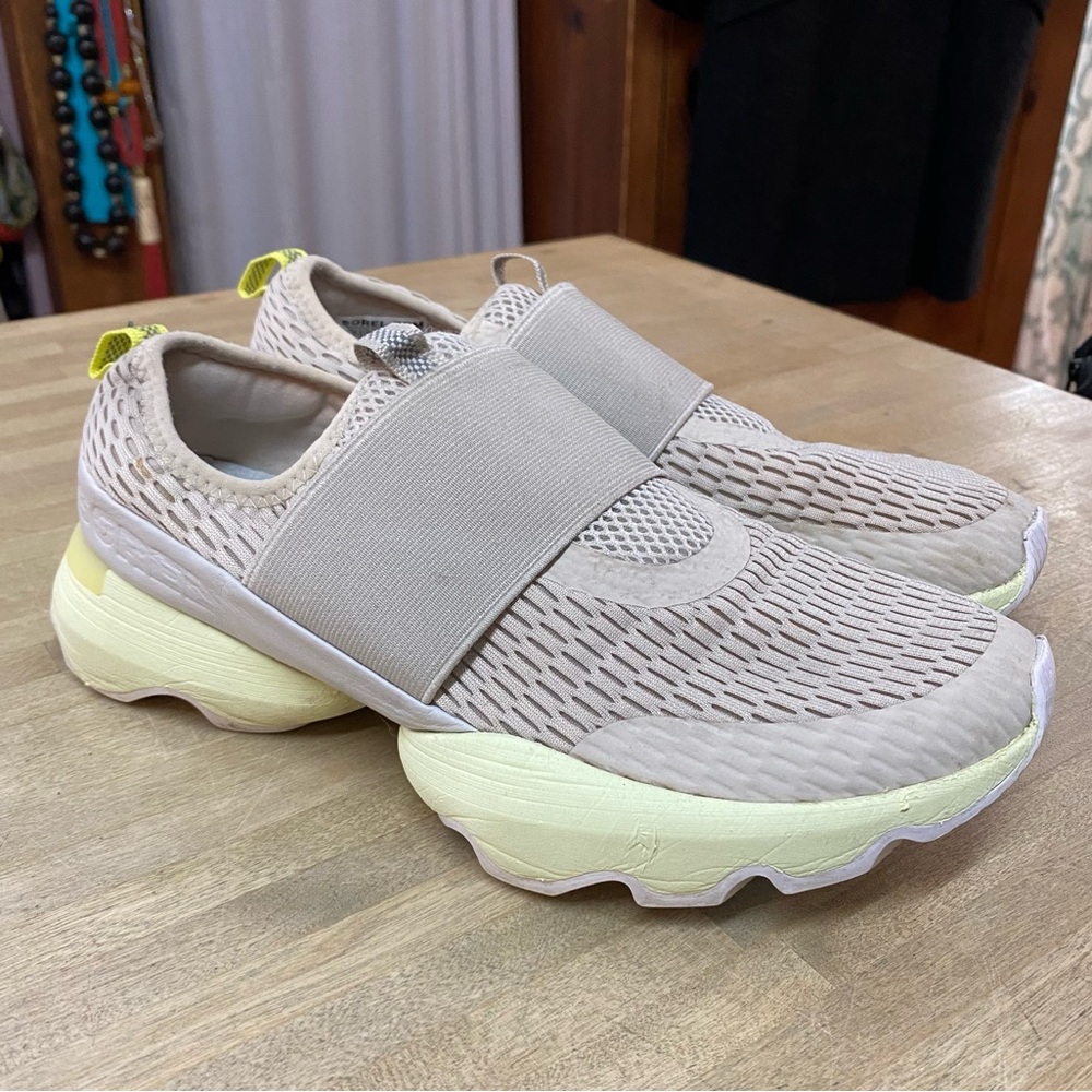 SOREL Kinetic Impact Strap Sneakers Sz 8.5